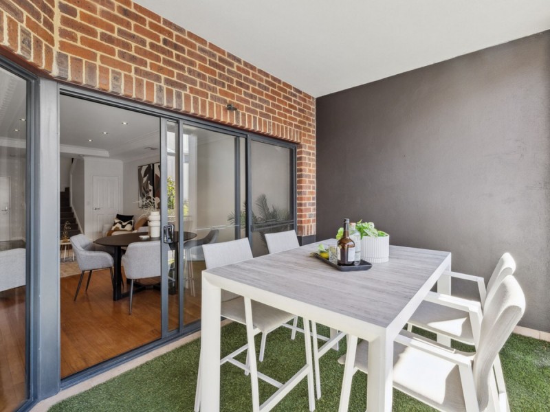 2/12 Kensington Street, East Perth WA 6004