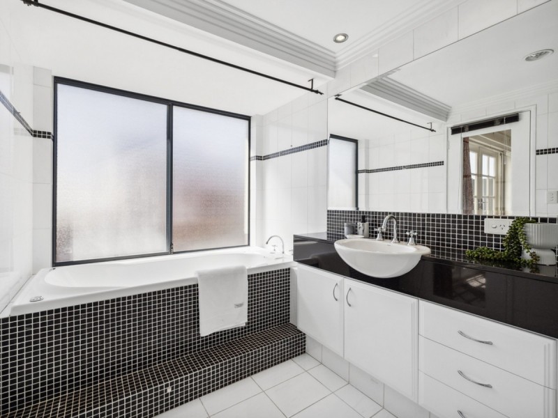 2/12 Kensington Street, East Perth WA 6004