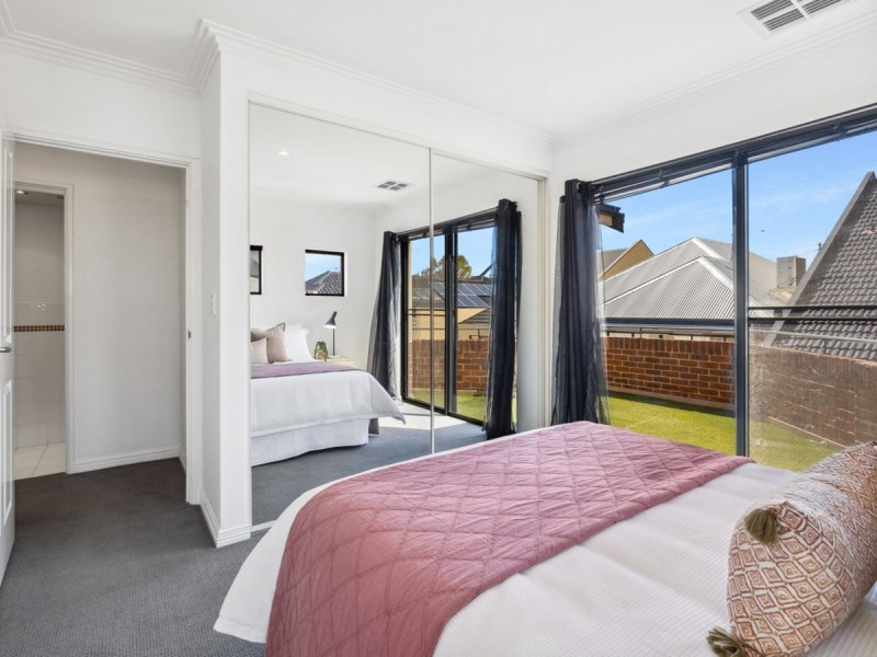 2/12 Kensington Street, East Perth WA 6004