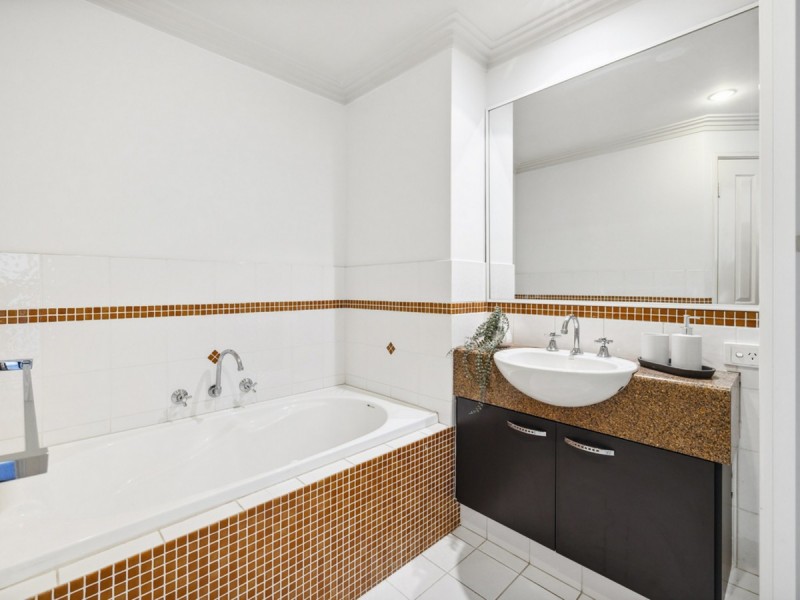 2/12 Kensington Street, East Perth WA 6004