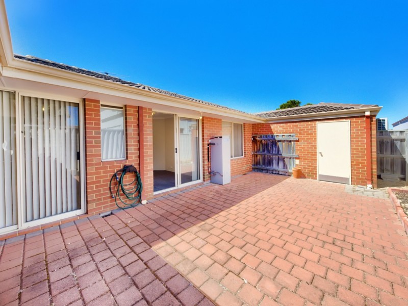 2/4 Blythe Avenue, Yokine WA 6060