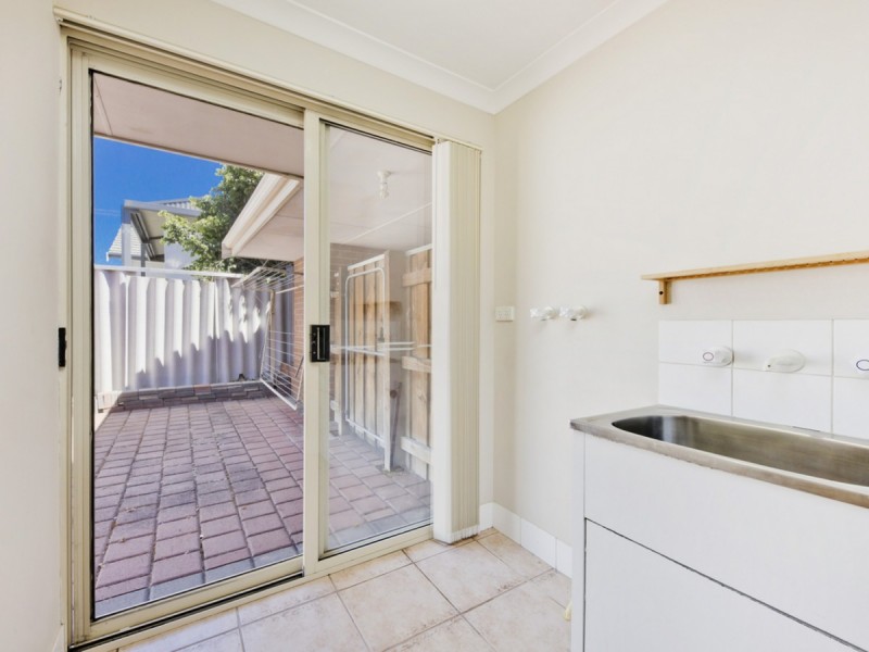 2/4 Blythe Avenue, Yokine WA 6060