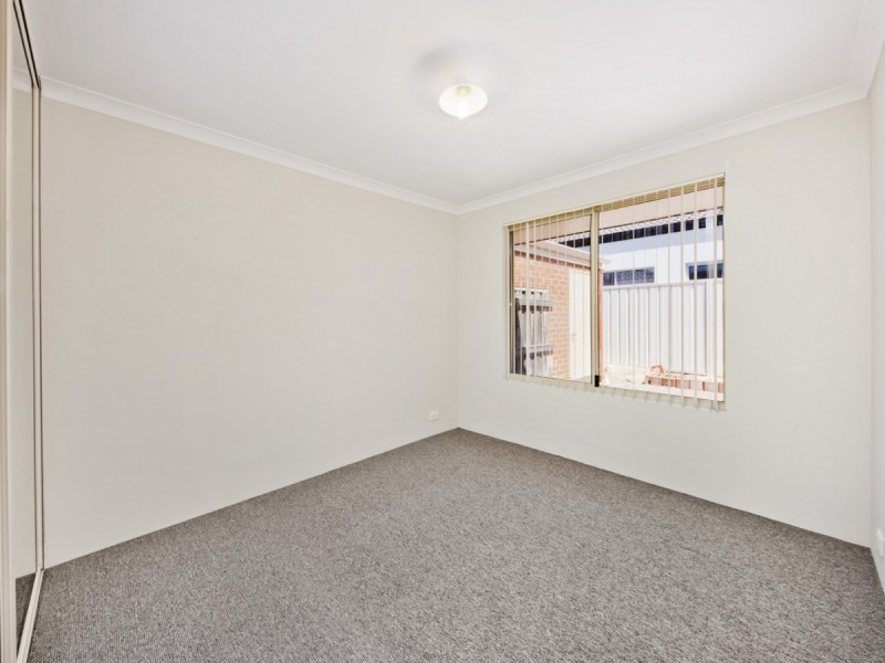 2/4 Blythe Avenue, Yokine WA 6060