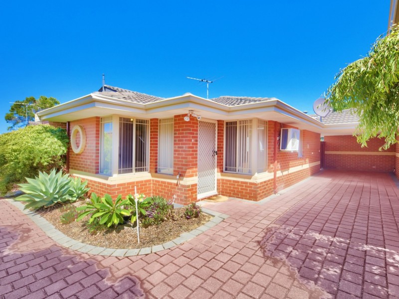 2/4 Blythe Avenue, Yokine WA 6060