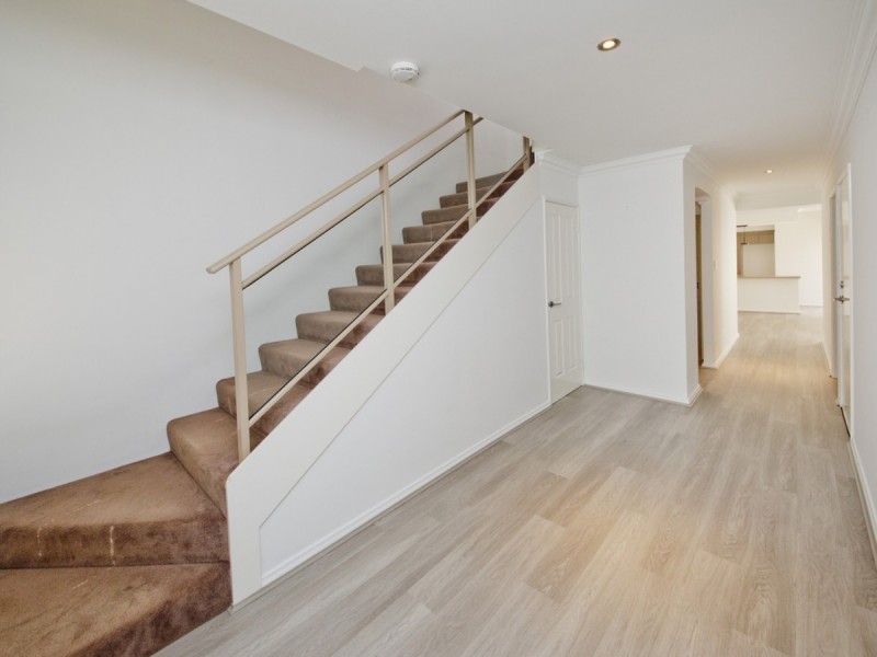 2/7 Wynyard Street, Yokine WA 6060
