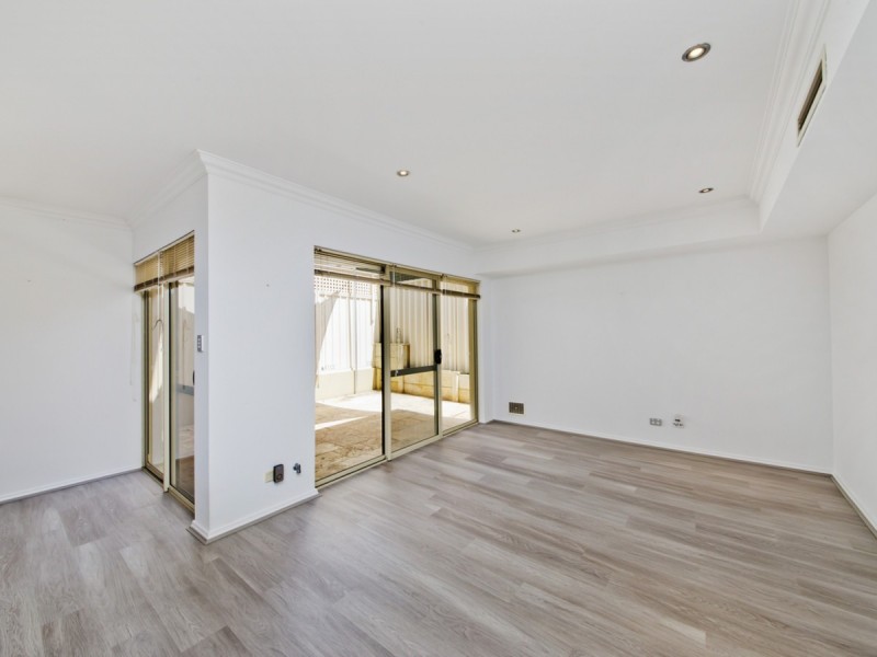 2/7 Wynyard Street, Yokine WA 6060