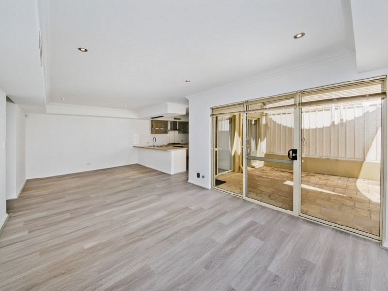 2/7 Wynyard Street, Yokine WA 6060
