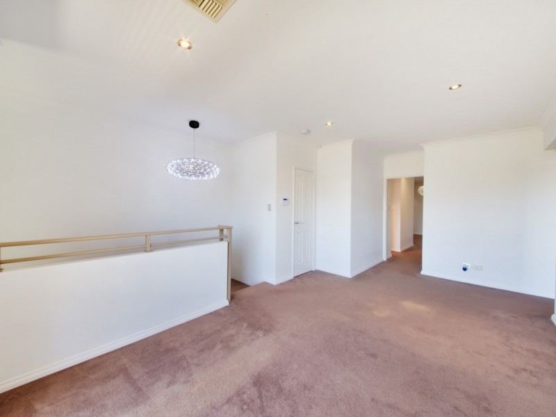 2/7 Wynyard Street, Yokine WA 6060