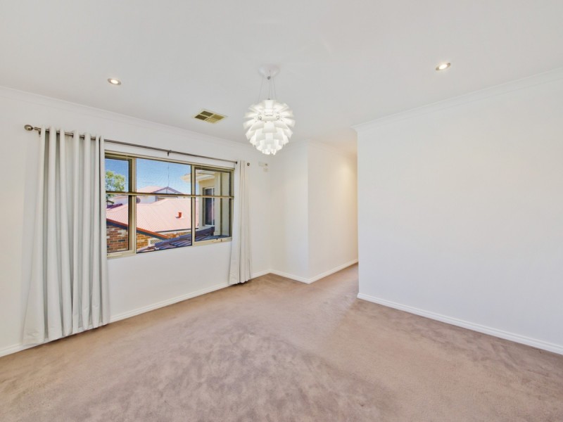 2/7 Wynyard Street, Yokine WA 6060