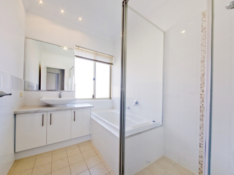2/7 Wynyard Street, Yokine WA 6060