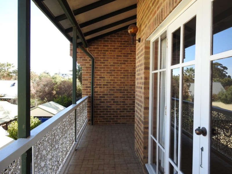 1/43 Harvest Road, North Fremantle WA 6159