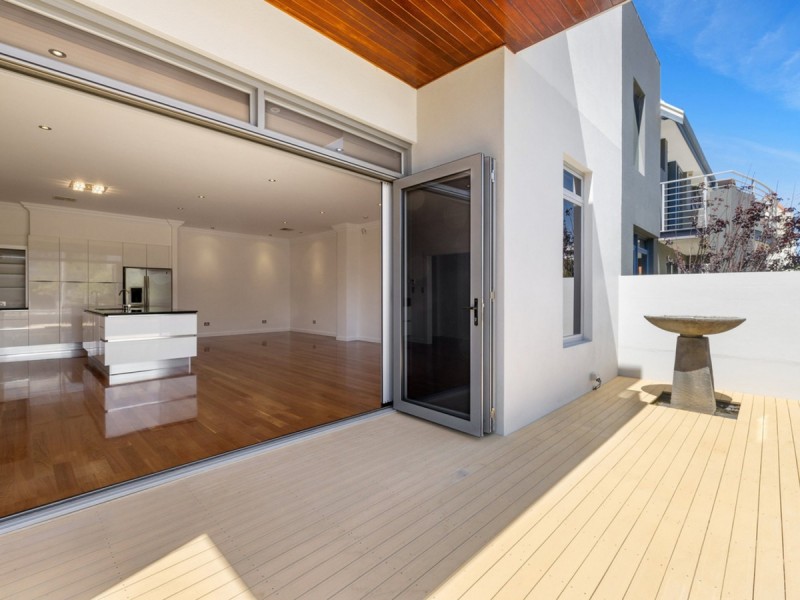 9 Old Belvidere Promenade, East Perth WA 6004