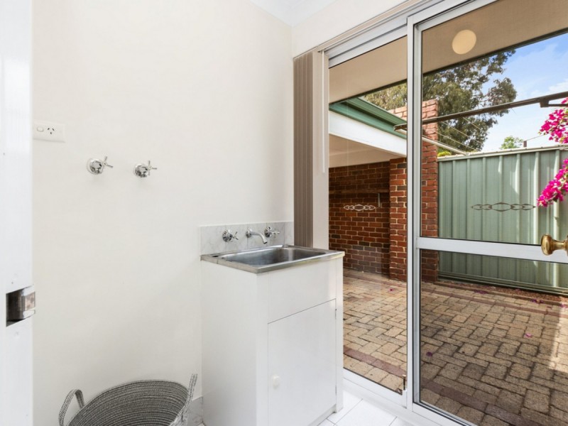 1a Grand Promenade, Bayswater WA 6053