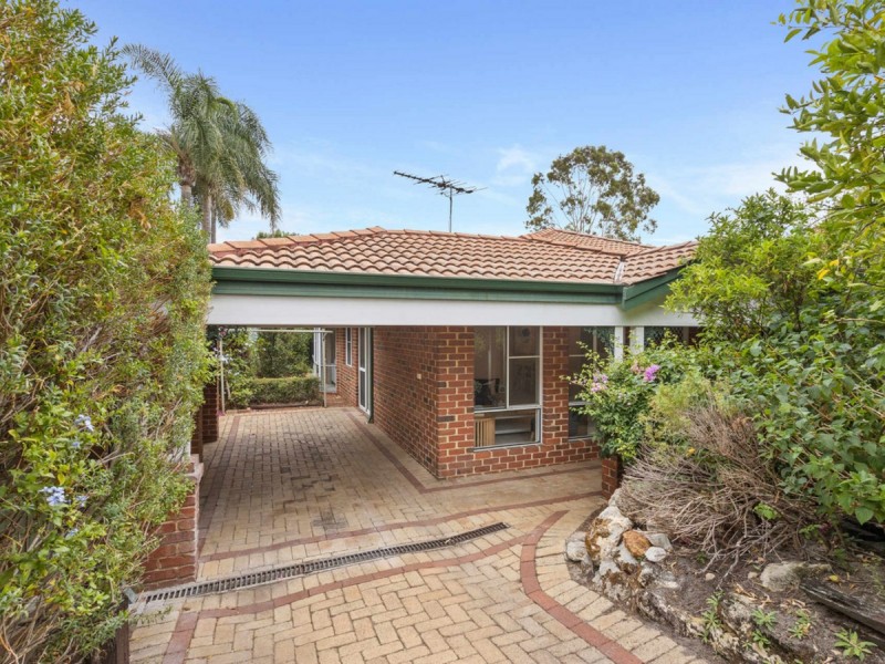 1a Grand Promenade, Bayswater WA 6053