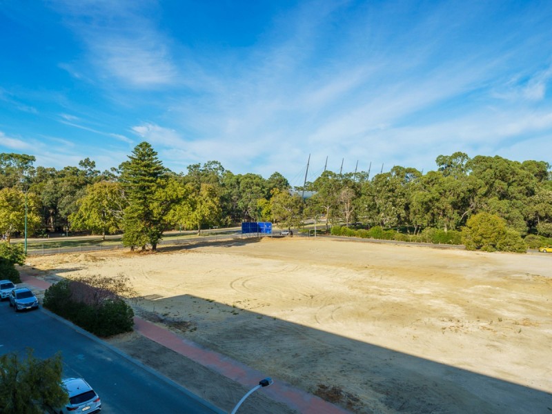 69/2 Burvill Drive, Floreat WA 6014
