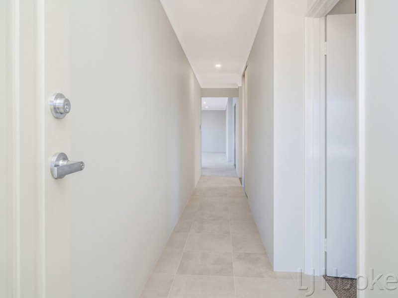 25 Preston Grove, South Guildford WA 6055