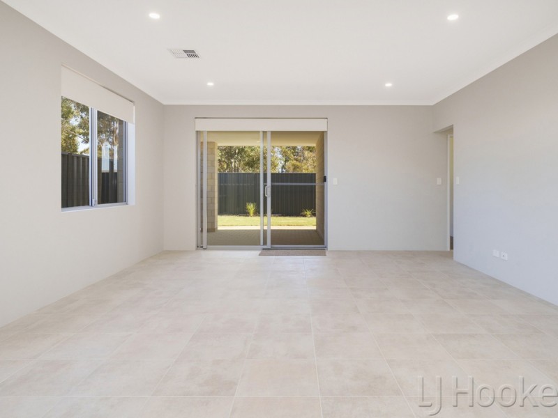 25 Preston Grove, South Guildford WA 6055