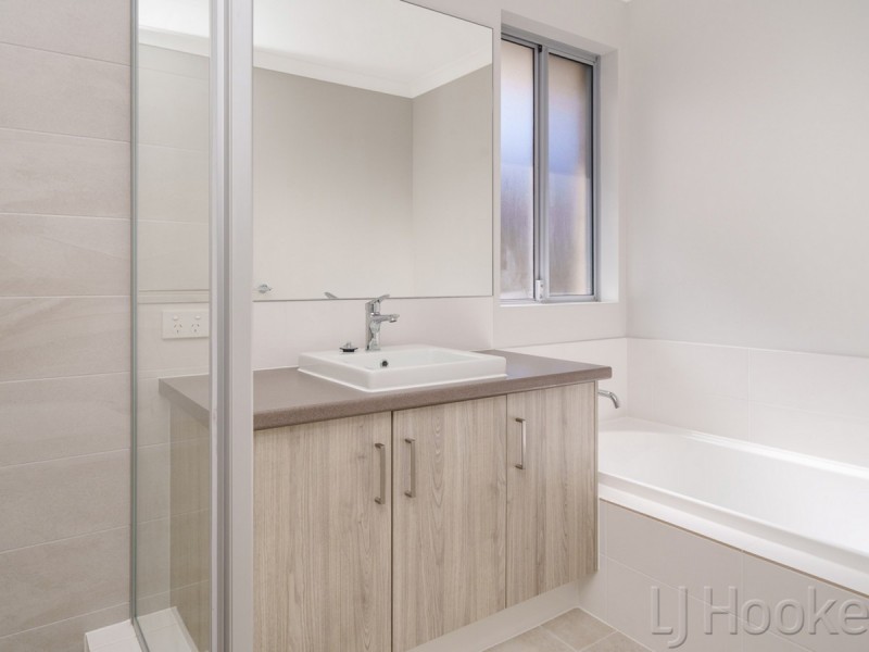 25 Preston Grove, South Guildford WA 6055