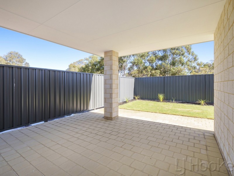 25 Preston Grove, South Guildford WA 6055