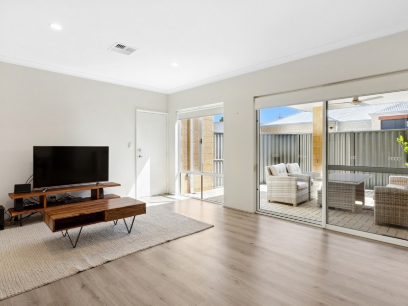 16D Nadilo Drive, Spearwood WA 6163
