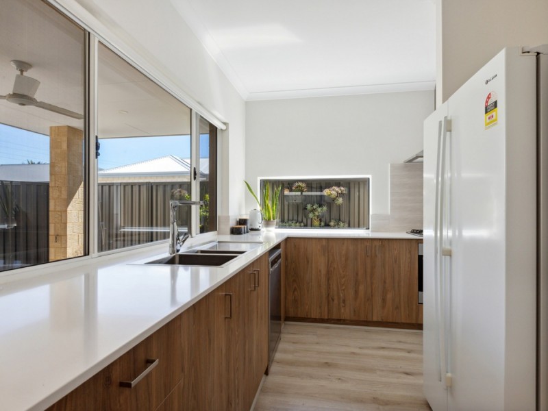 16D Nadilo Drive, Spearwood WA 6163