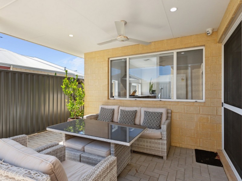 16D Nadilo Drive, Spearwood WA 6163