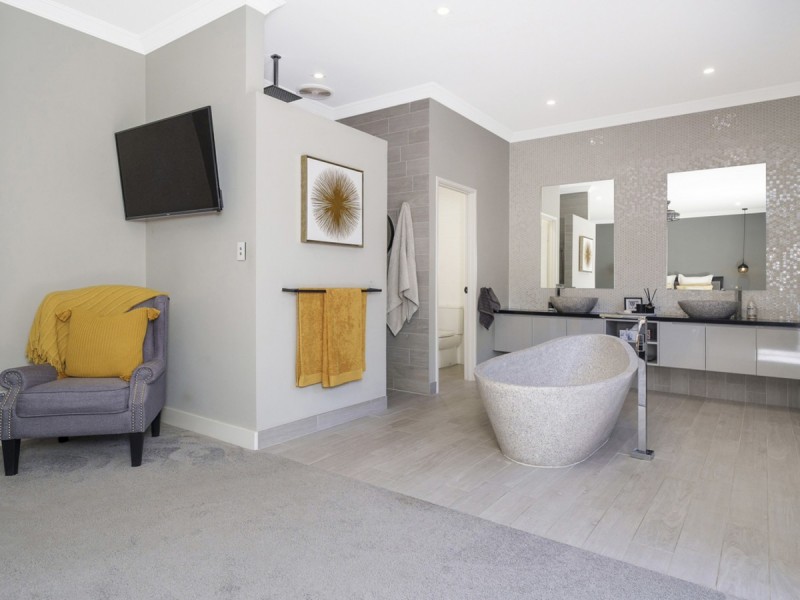 1317 Railway Parade, Bullsbrook WA 6084