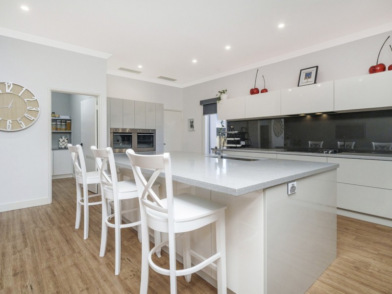 1317 Railway Parade, Bullsbrook WA 6084