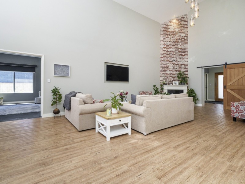 1317 Railway Parade, Bullsbrook WA 6084