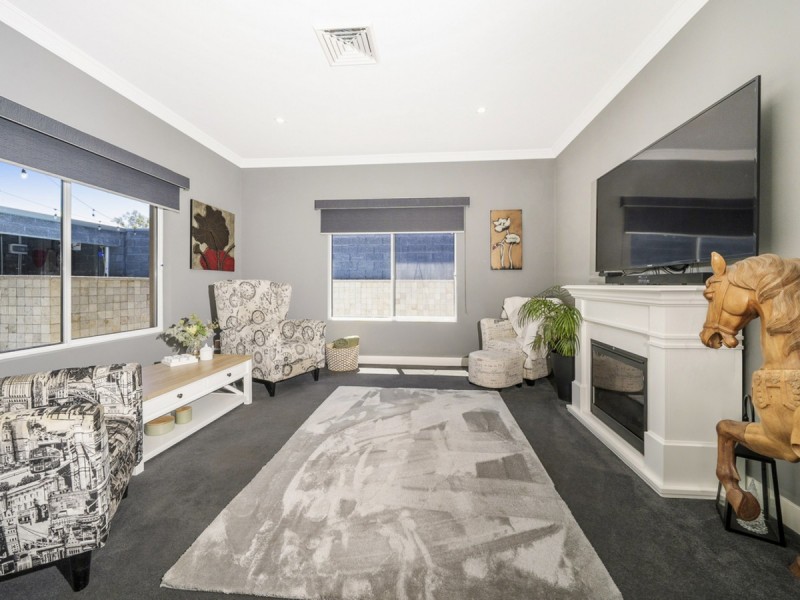 1317 Railway Parade, Bullsbrook WA 6084