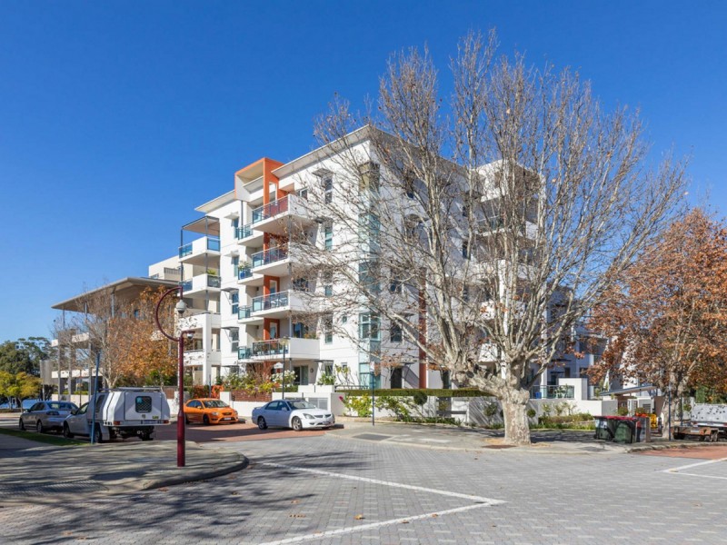 19/1 Henry Lawson Walk, East Perth WA 6004