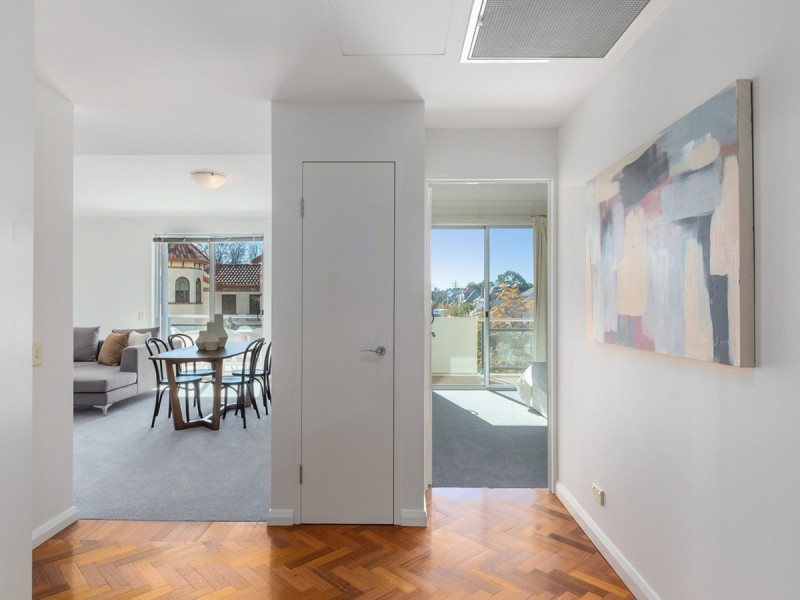 19/1 Henry Lawson Walk, East Perth WA 6004