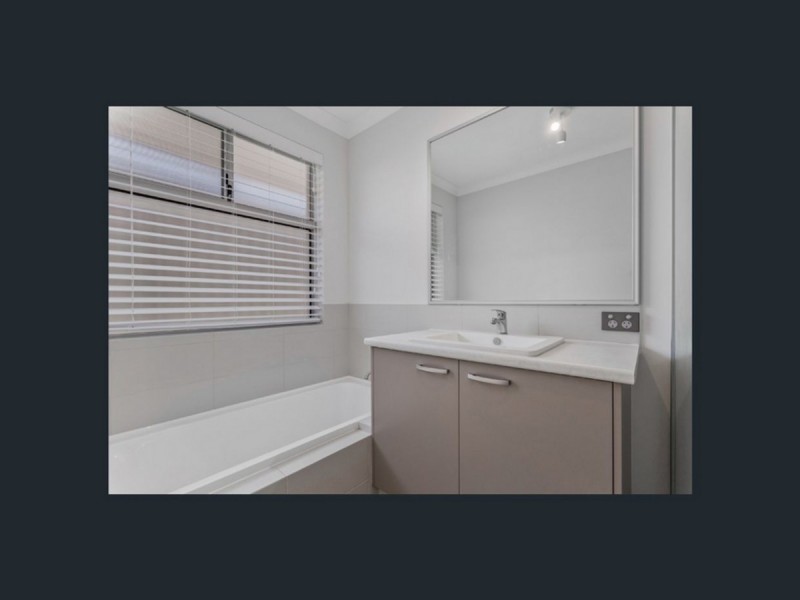 34 Pangolin Grove, Alkimos WA 6038