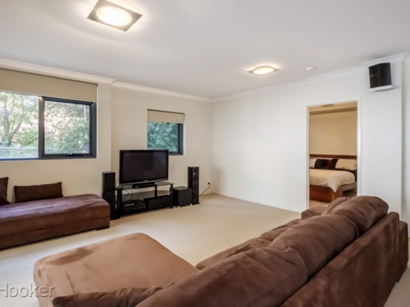 27/18 Wellington Street, East Perth WA 6004