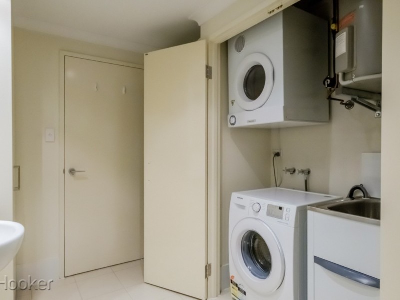 27/18 Wellington Street, East Perth WA 6004