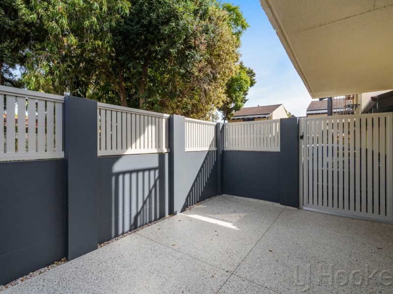 4/62 Eric Street, Como WA 6152