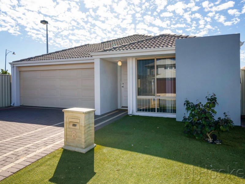 8 Clew Way, Jindalee WA 6036