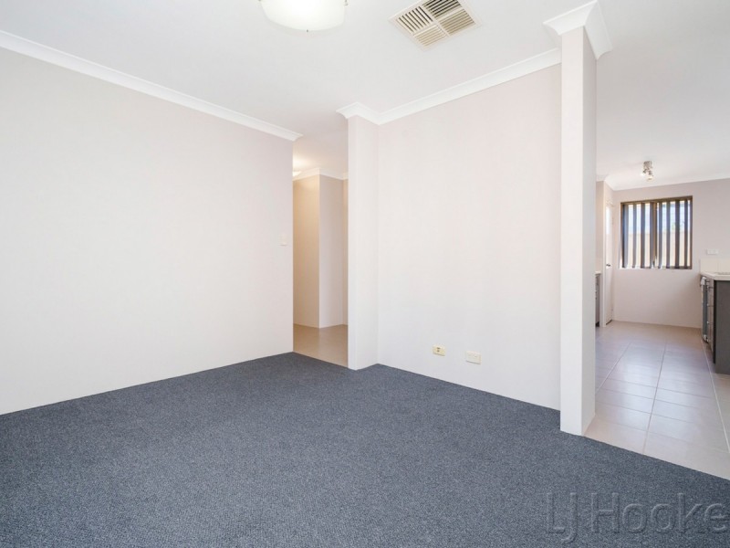 8 Clew Way, Jindalee WA 6036