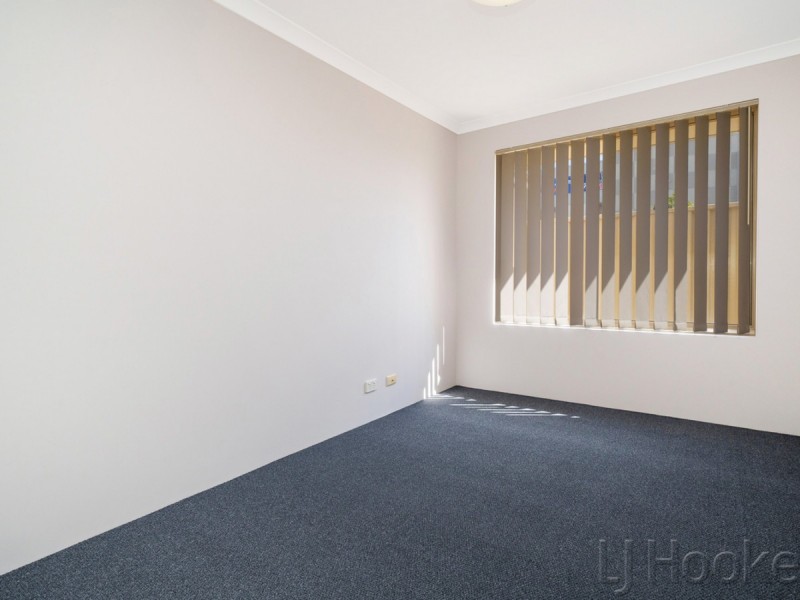 8 Clew Way, Jindalee WA 6036