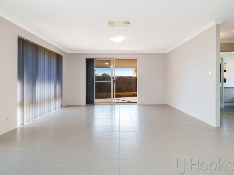 8 Clew Way, Jindalee WA 6036