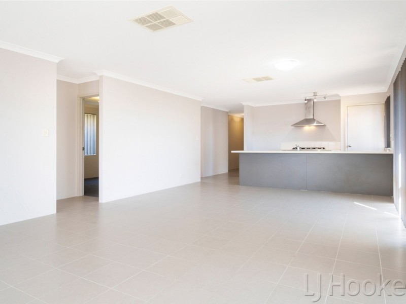 8 Clew Way, Jindalee WA 6036