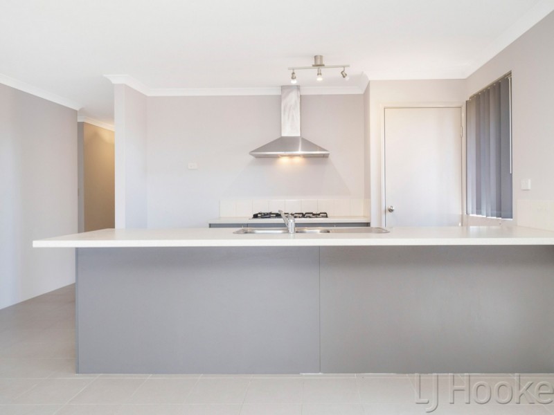 8 Clew Way, Jindalee WA 6036