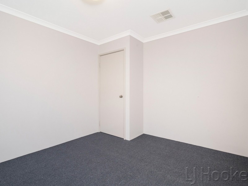 8 Clew Way, Jindalee WA 6036