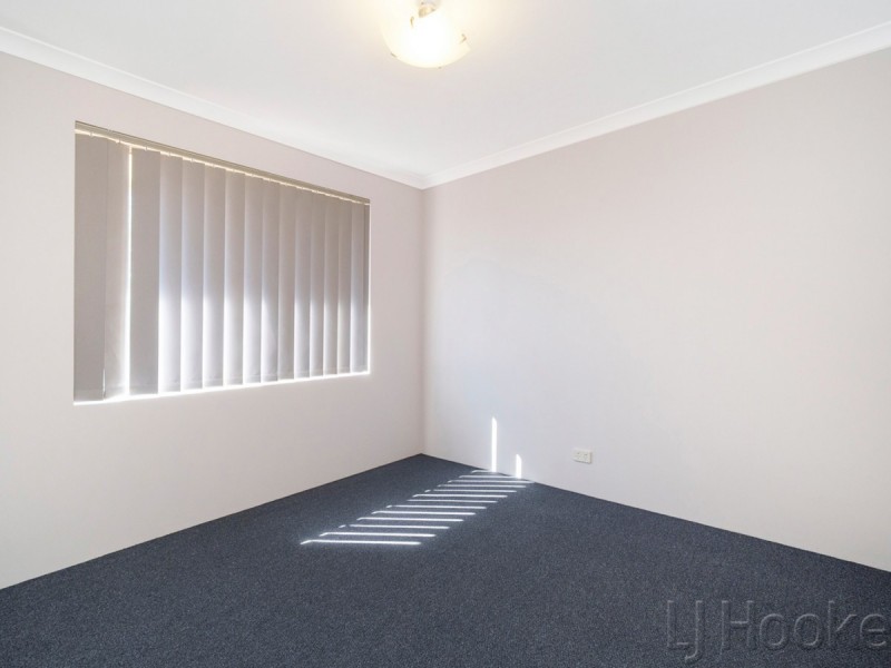 8 Clew Way, Jindalee WA 6036