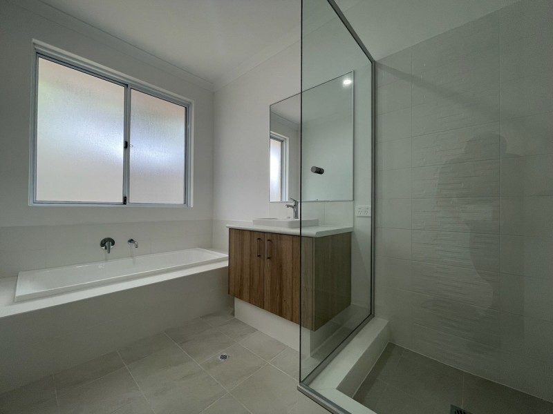 20 Charleston Road, Eglinton WA 6034