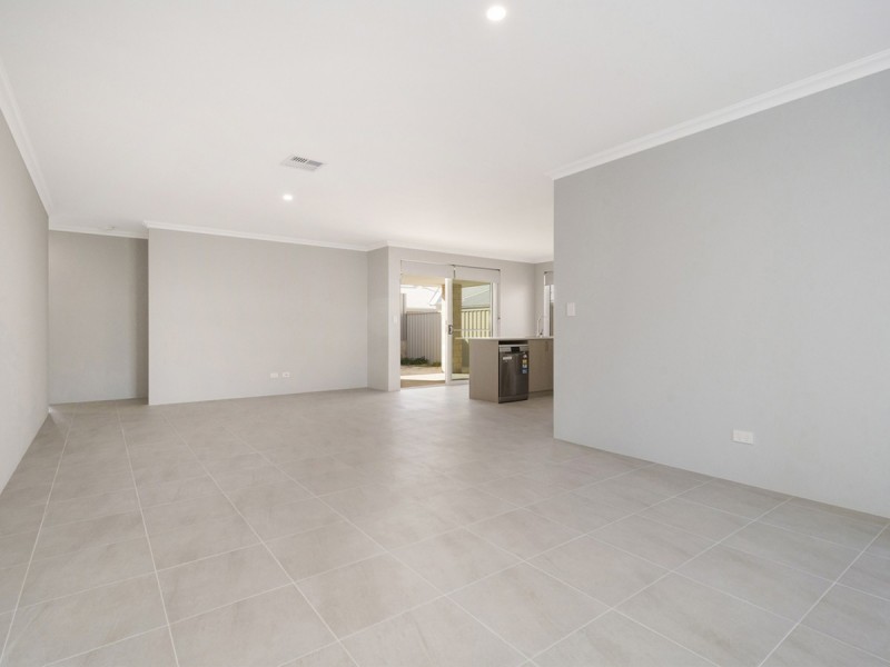 25 Boardwalk Street, Yanchep WA 6035