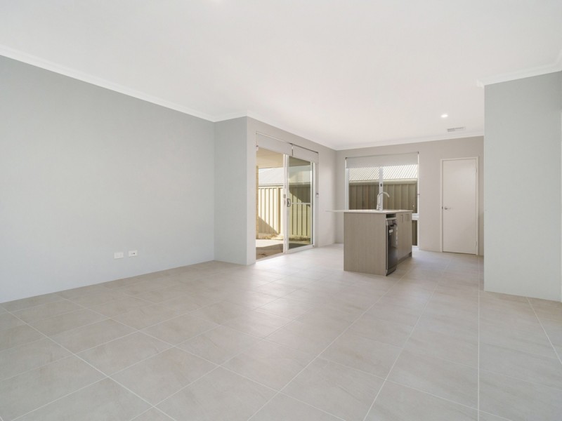 25 Boardwalk Street, Yanchep WA 6035