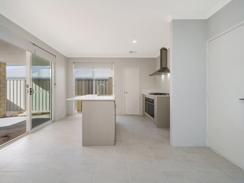 25 Boardwalk Street, Yanchep WA 6035