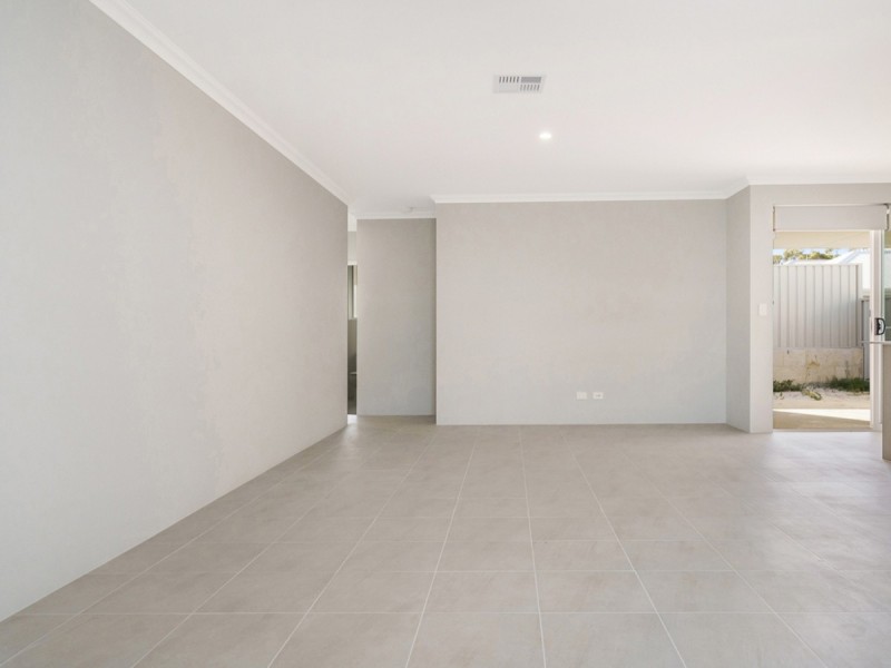 25 Boardwalk Street, Yanchep WA 6035