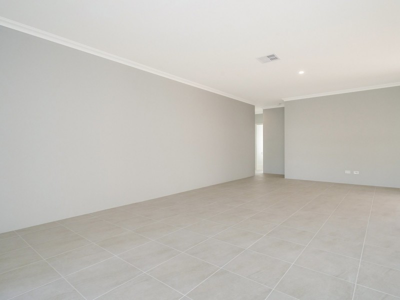 25 Boardwalk Street, Yanchep WA 6035